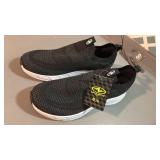 Brand new/tags size 8 1/2 knit slip on easy