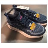 Brand new/tags size 8AV air sneaker 2 navy air