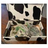 Box of 13 necklaces, 9 pendants, 2 pairs of