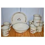 Pfaltzgraff Snow Village Coffee Cups, Vegetable