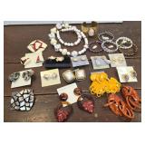 Costume jewelry - 80