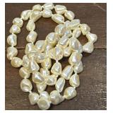 Vintage Baroque Pearl / Mother of Pearl SeaShell