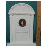 Byers Choice Carolers Door Backdrop w/ Wreath 20