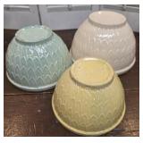 3 NICE McCoy batter bowls green / White / yellow