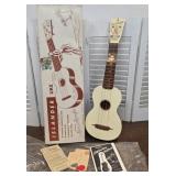 Maccaferri Islander Ukulele - Original packaging