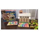 Fisher Price play family School House - orig box