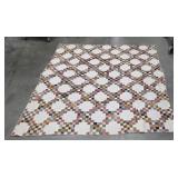 Early quilt displayed at Museum of American folk