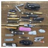Assorted pocket knives etc