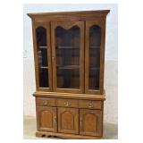 Broyhill 2pc China Cabinet lights up 43/15/76