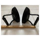Pair of Cast iron Irons 6ï¿½ x 5ï¿½.  U DX 7