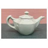 Vintage Hall "Connie" teapot in a mint green -