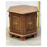 2 Door Octagon Stand 23/23/22