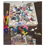 Box tiny junQue - Dice, Coke key ring, Scrabble