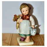 Hummel Weary Wanderer 6" tall. TMK 6