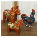 Nils Olsson Swedish Dala horses & rooster *a