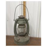 Lantern *barn find, needs cleaning