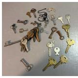 Vintage keys Moss Curtis & more