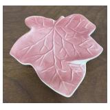 Pottery Wall pocket - pink leaf