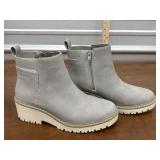 Womenï¿½s Sonoma Ankle Boots size 7