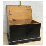 Early Blanket Chest 26/15/16