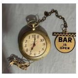 Vintage Spartus Backwards Running Bar Clock