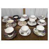 Teacups & saucers, 1 teapot *teapot has small