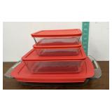 Pyrex - 4 baking dishes with red lids