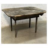 Early Farm Table- old gray paint  43/35/27