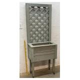 Patio Planter w/ Trellis 27/16/71