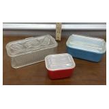 Refrigerator dishes- pyrex *1 has chip in lid