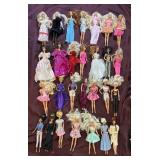 28 Barbie Dolls
