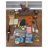 Lil guy Junqueï¿½ - tie rack, pins, belt buckles,