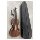 Violin w/ coffin style case *needs work