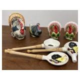 Turkey salt & pepper shakers and accessories