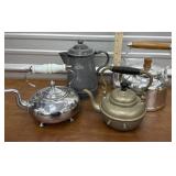 Teapots and enamel pot