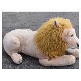 XL Stuffed Lion. Needs Cleaning.