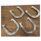 4 Horseshoes