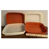 2  12ï¿½ x 10ï¿½. Tupperware marinating pans.  Very