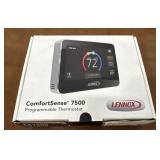 Programmable thermostat. ComfortSense 7500.