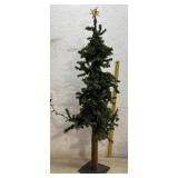 4 ft Tabletop Christmas Tree needs Lights