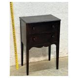 2 Door Sewing Cabinet - needs work 18/12/28