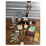 Vintage lot of treasures. Funny surprises!  :o
