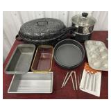 Kitchenware. Roasting pan/ lid. Double boiler