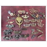 Hardware drawer pulls and knobs