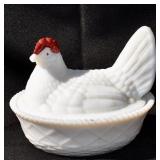 Westmoreland 4.5" Hen on Nest. Small nic