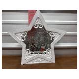 Battery operated star snow globe. Not tested