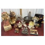Home decor. Baskets, princess house clock,  vase