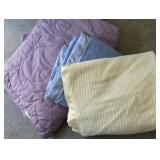 Twin purple bedspread & 2 blankets - Clean!!