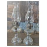 2 oil lamps with chimneys