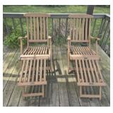 2 folding lounge chairs